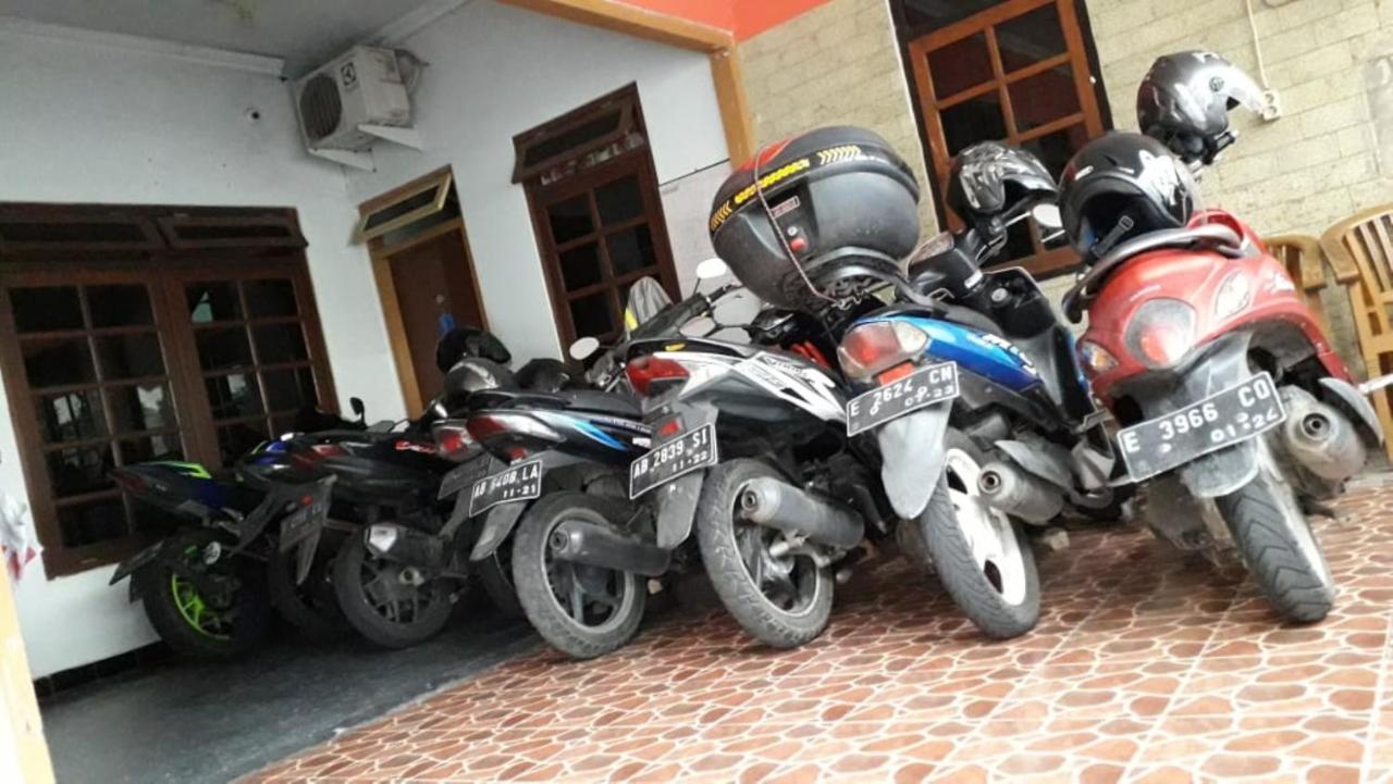 Destiny House Otel Yogyakarta Dış mekan fotoğraf