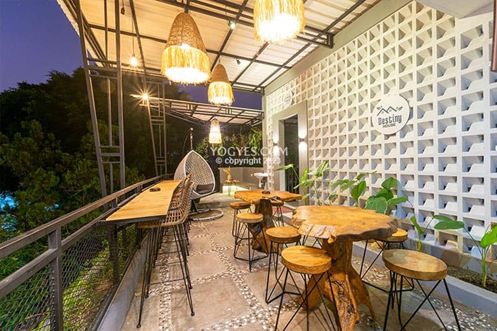 Destiny House Otel Yogyakarta Dış mekan fotoğraf